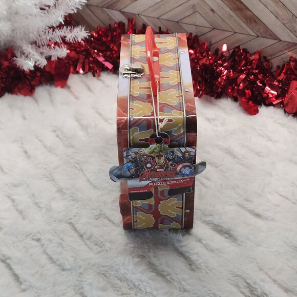 Marvel Avengers 100-Piece Puzzle in Collectible Tin - Picture 3 of 9